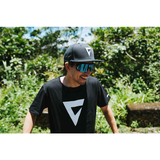 GIANT TRUCKER CAP BLACK RUSHMARK (Black/White)