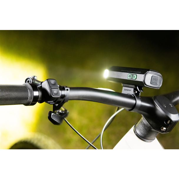 GIANT RECON HL2600 2023