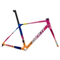 TCR Advanced Pro-rám M Carnival