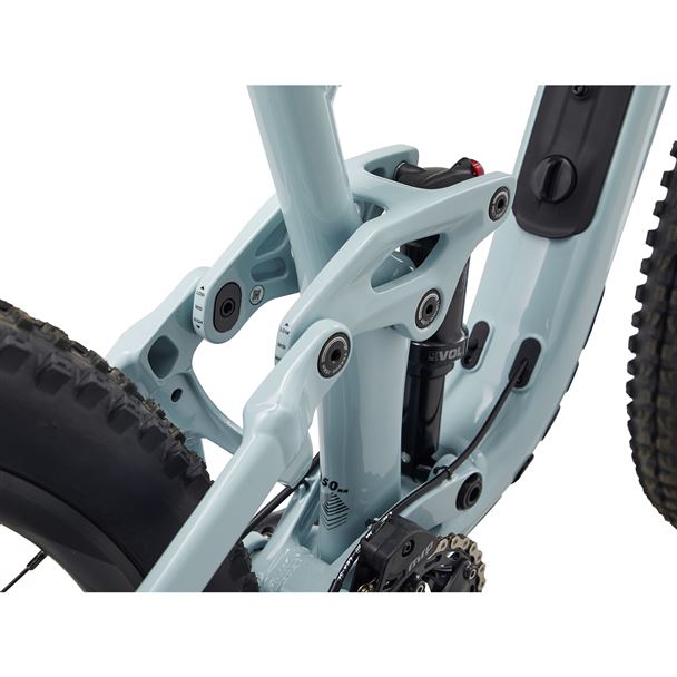 Intrigue LT 1 S Soap Suds M24