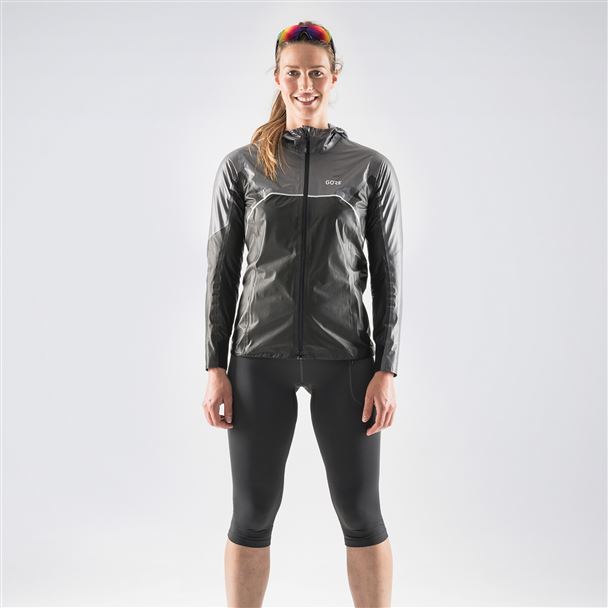 GORE R7 Women GTX Shakedry Trail Hooded Jacket-black-42