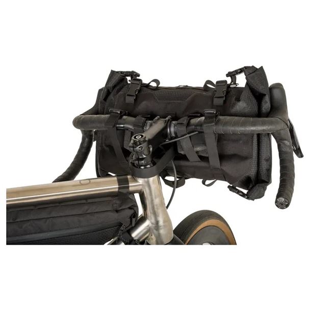 AGU Venture Handlebar Bag Black 17 L