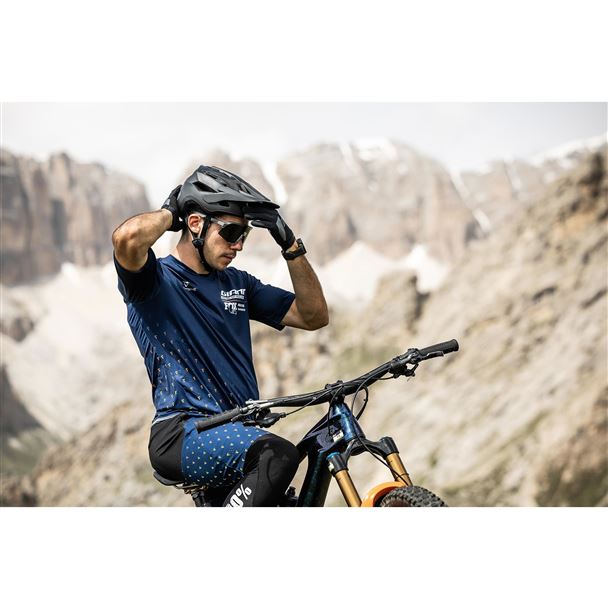 GIANT RAIL MIPS MATTE PANTER BLACK S 55-59CM