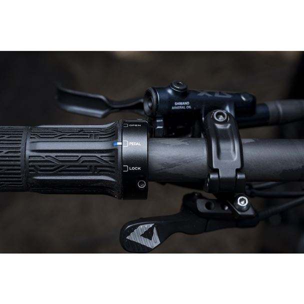 Anthem Advanced SL 2 L Mariana Blue